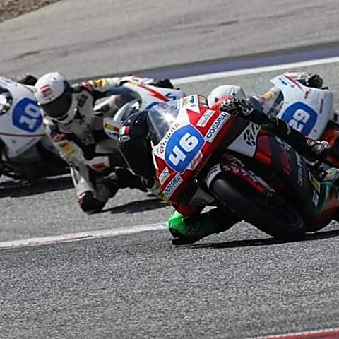 Matteo Masili, pilota Moto3 numero 46 — foto di gara