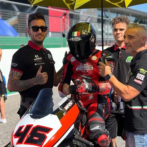 Matteo Masili, pilota Moto3 numero 46 — foto di gara