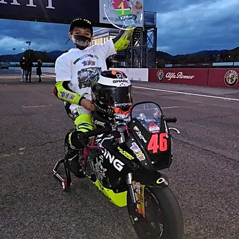 Matteo Masili, pilota Moto3 numero 46 — foto di gara
